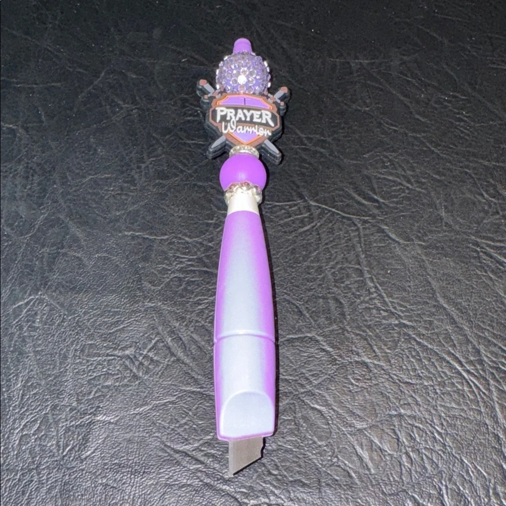 Box Cutter Lavender, Black & White “Prayer Warrior“ Bead Handcrafted by me, NEW